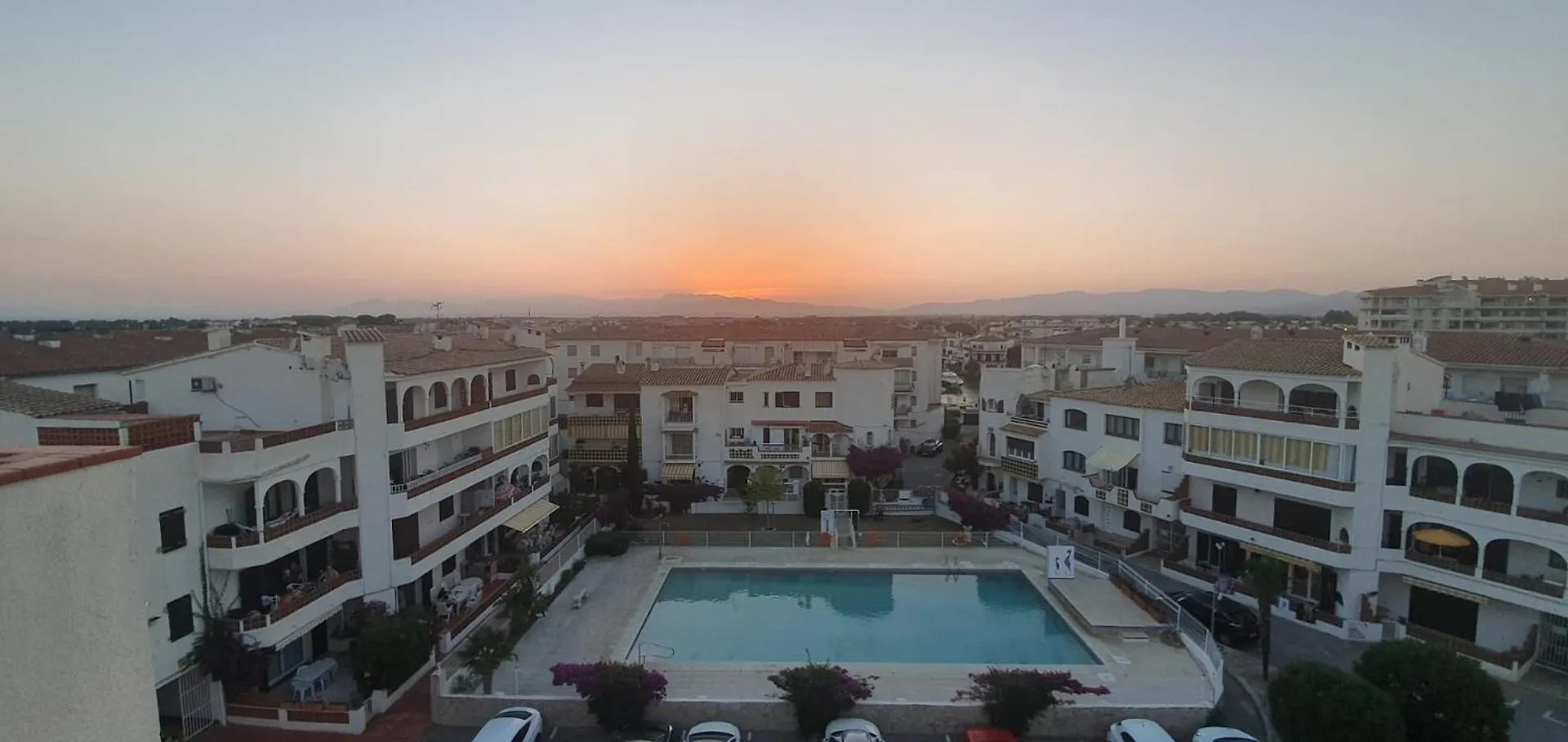 Welcs Apartamento 105 Emp Cerca Del Mar Empuriabrava 0*,  Spain
